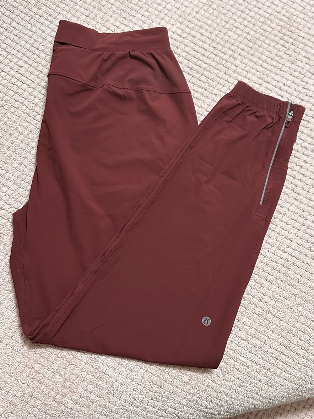 lululemon athletica Men’s Maroon Jogger Pants